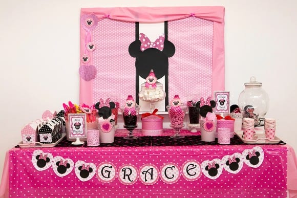 Minnie Mouse Dessert Table| CatchMyParty.com