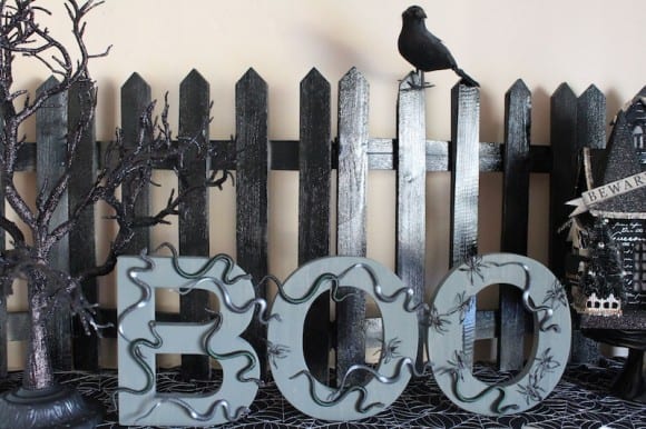 DIY Halloween BOO Sign | CatchMyParty.com