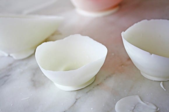 DIY White Chocolate Ghost Bowl | CatchMyParty.com