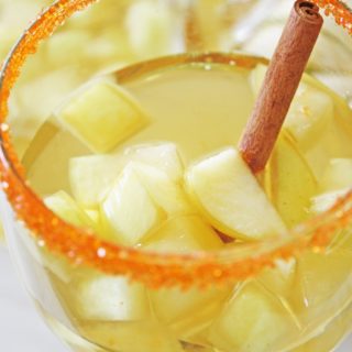 Recipe Caramel Apple Sangria | CatchMyParty.com