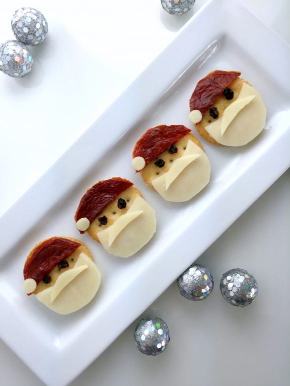 Easy Christmas Santa Crackers with Cheese and Tomato! | CatchMyParty.com