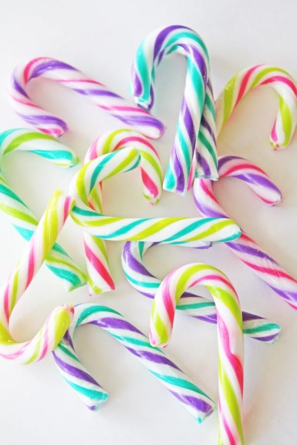 Candy Cane Lollipops | CatchMyParty.com