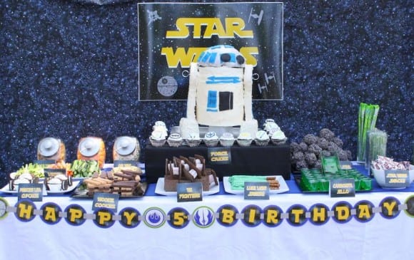 Star Wars dessert table | CatchMyParty.com