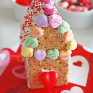 Creating the Valentine's Day house | CatchMyParty.com