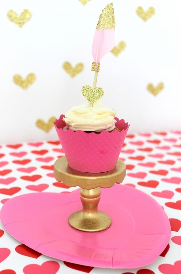 Glitter cupcake topper | CatchMyParty.com
