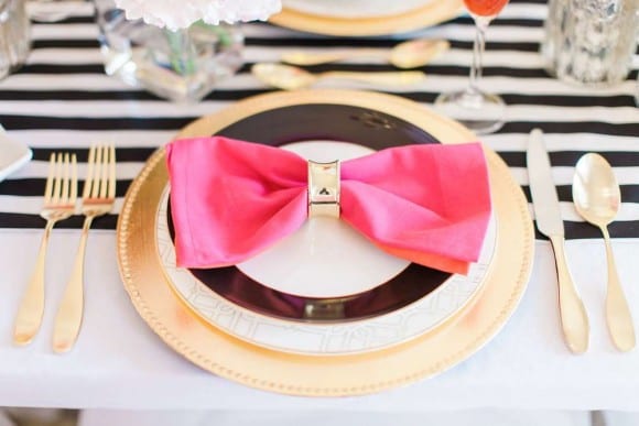 Kate Spade party ideas -- black and pink place setting! | Catchmyparty.com