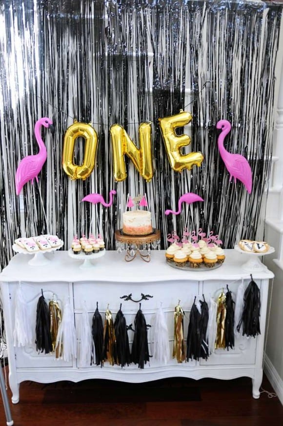 Dessert table flamingo | Catchmyparty.com