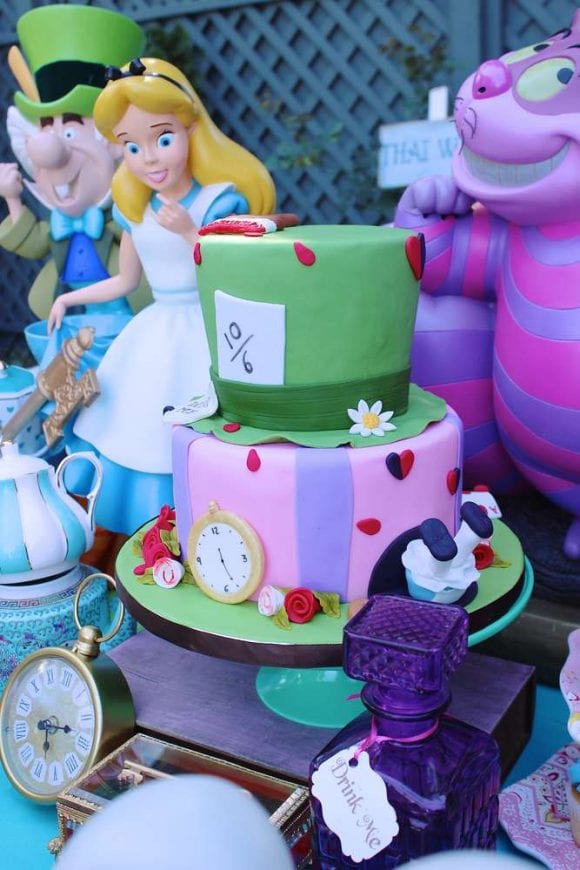 Mad Hatter cake | Catchmyparty.com