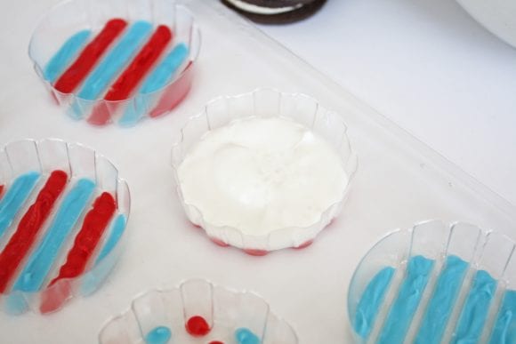 Making July 4th Chocolate Oreos | CatchMyParty.com