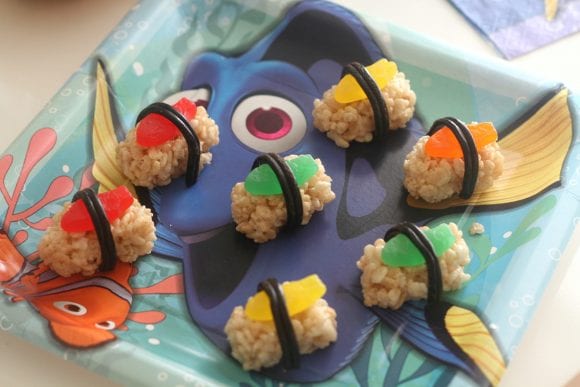 Candy sushi - Finding Dory Party | CatchMyParty.com
