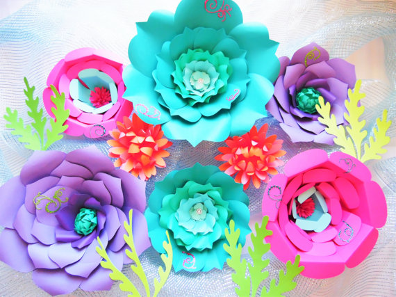 DIY Paper flower tutorial and template | Catchmyparty.com