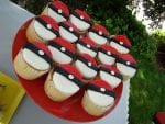 Pokeball cupcakes | Catchmyparty.com