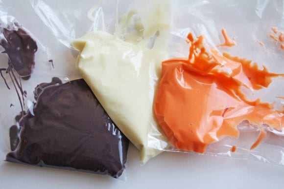 Candy Melts in Ziploc Baggies | CatchMyParty.com