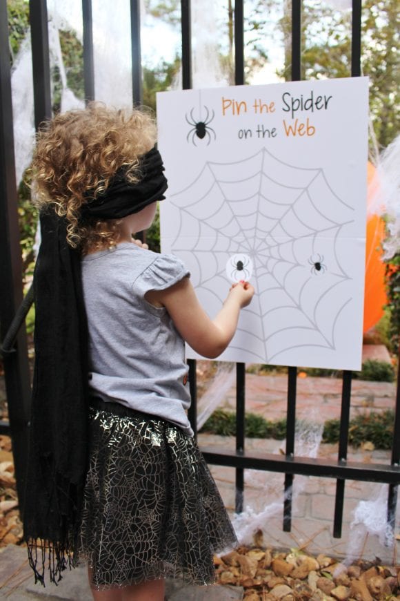 Pin the Spider on the Web Game | CatchMyparty.com