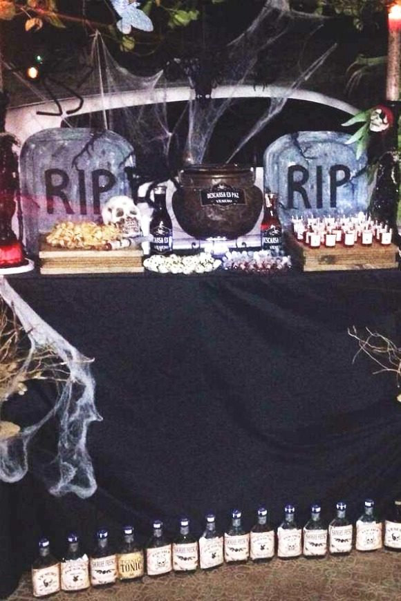 RIP Halloween Party | CatchMyParty.com