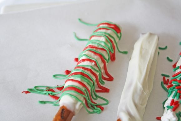 Pretzels Covered with Candy Melts | CatchMyParty.com