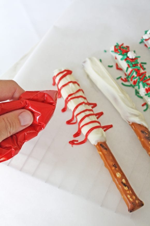 Pretzels Coated with Candy Melts | CatchMyParty.com