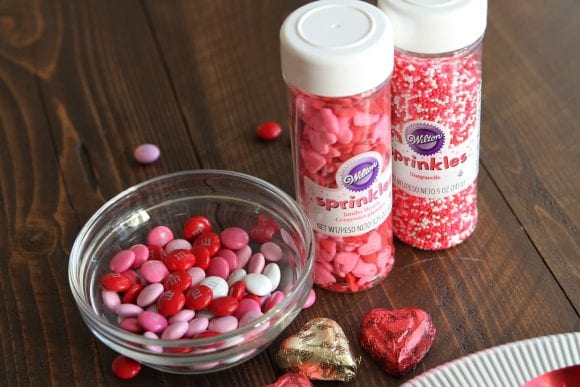 Pink Popcorn Marshmallow Balls | CatchMyParty.com