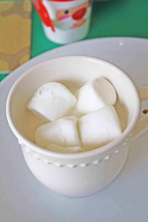 Hot Cocoa for a marshmallow snowman | CatchMyParty.com