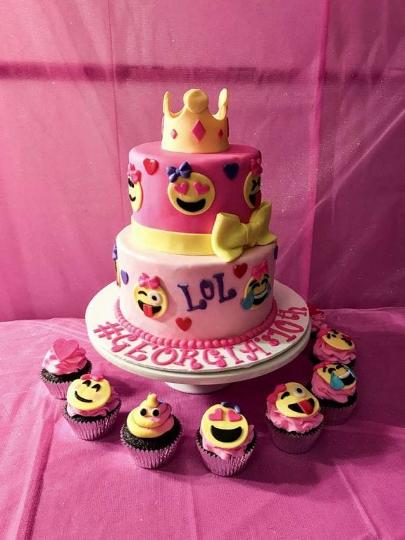 Emoji Birthday Cake | CatchMyParty.com