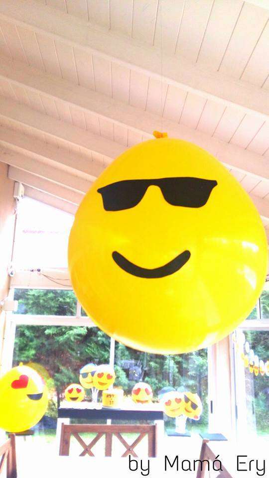 Emoji Balloon Decorations | CatchMyParty.com