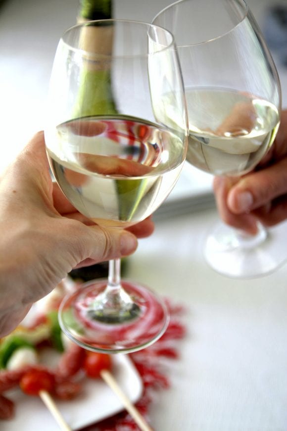 Summer Sauvignon Blanc wine | CatchMyParty.com