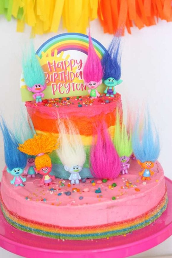 Trolls Birthday Cake | CatchMyParty.com