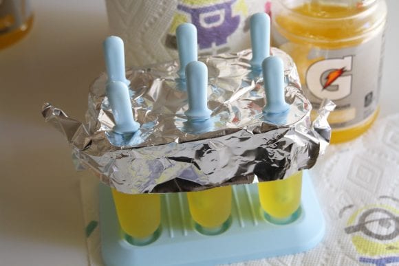 Making Minion Popsicles | CatchMyParty.com