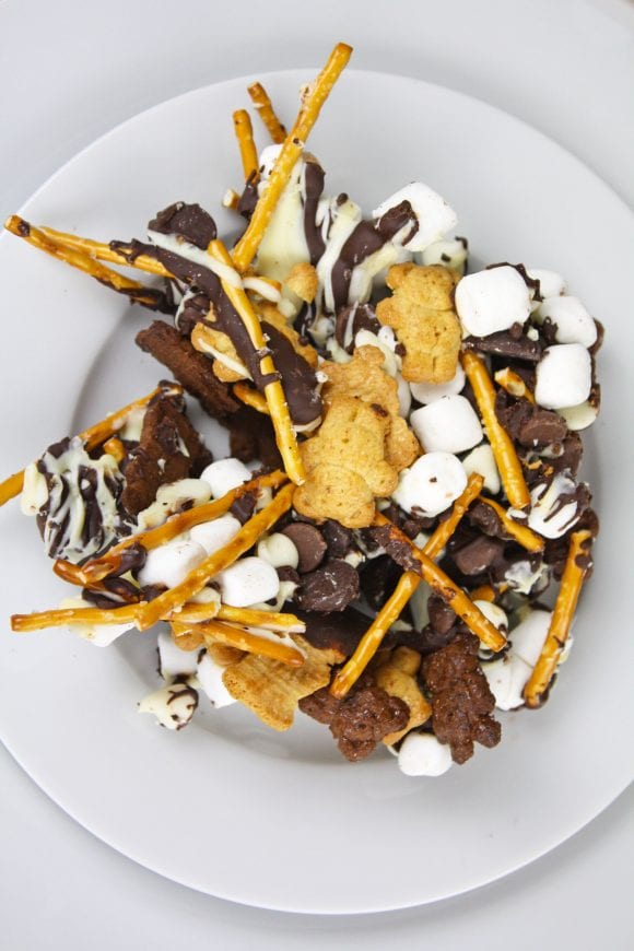 Tasty and Delicous Snacks Mix | CatchMyParty.com
