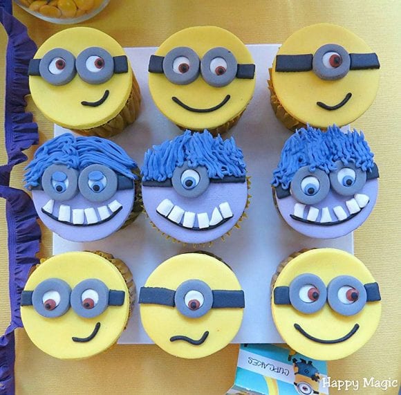 Minions Cupcakes | CatchMyParty.com
