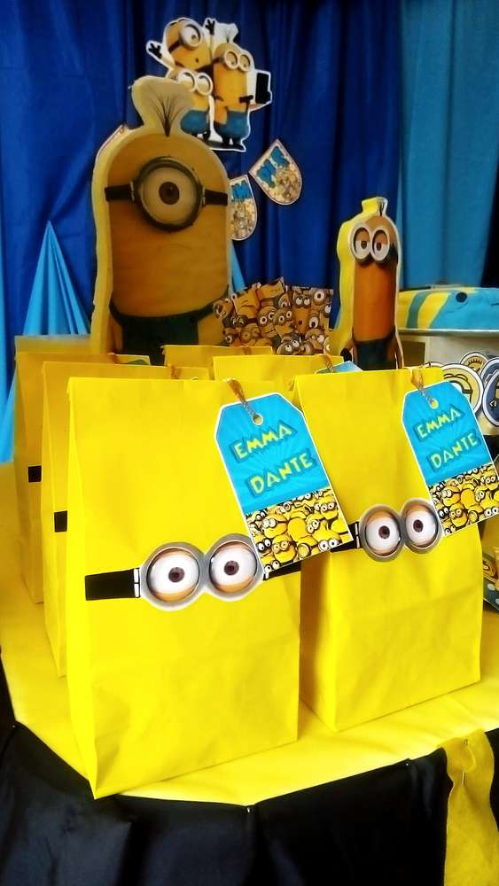 Minions Party Favors | CatchMyParty.com