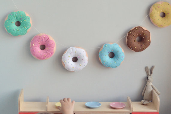 Donuts Garland | CatchMyParty.com