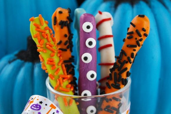 Halloween Pocky Food Craft | CatchMyParty.com