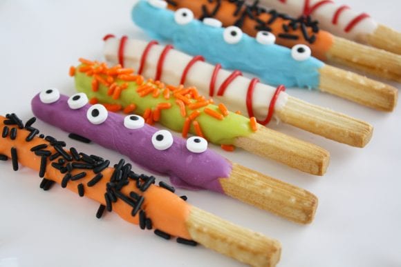 Breadsticks in different designs | CatchMyParty.com