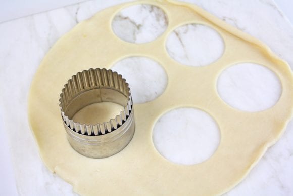 Cut out circles using cookie cutter | CatchMyParty.com