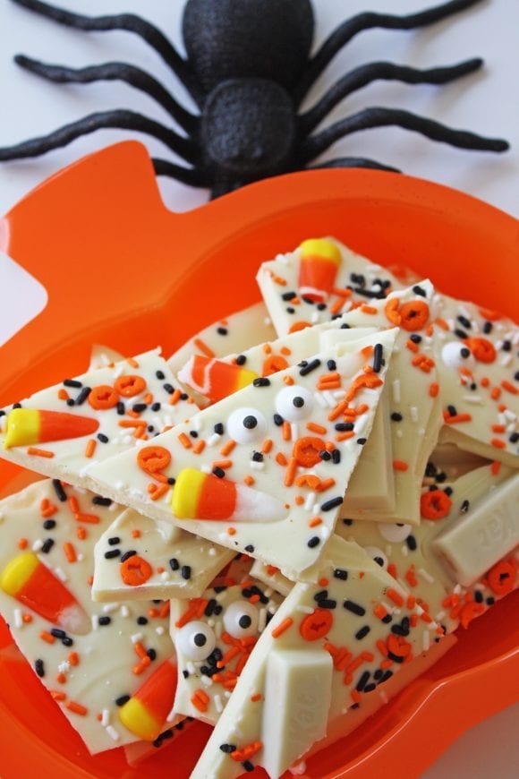 Ghostly Halloween White Chocolate Bark | CatchMyParty.com
