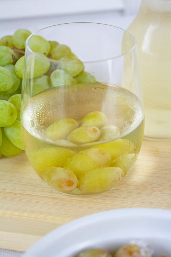 Sparkling wine with added grapes | CatchMyParty.com