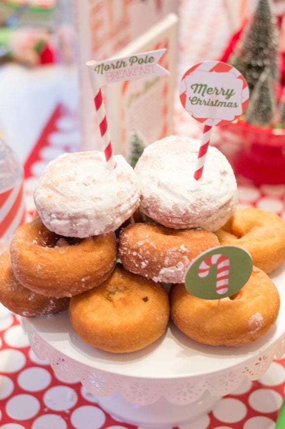 Elf on the Shelf North Pole Breakfast Free Printables - Elf on the Shelf cupcake toppers/party circles