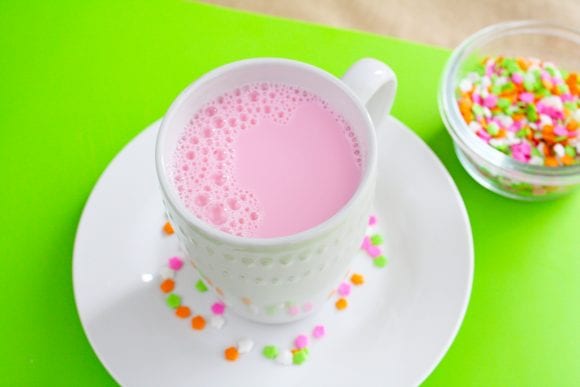 Pour the vanilla steamer into the mug | CatchMyParty.com