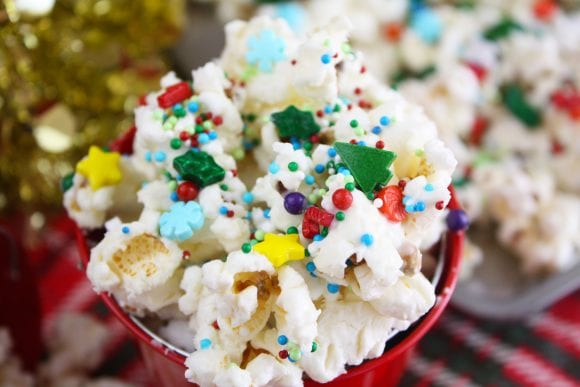 Yummy Christmas Popcorn | CatchMyParty.com