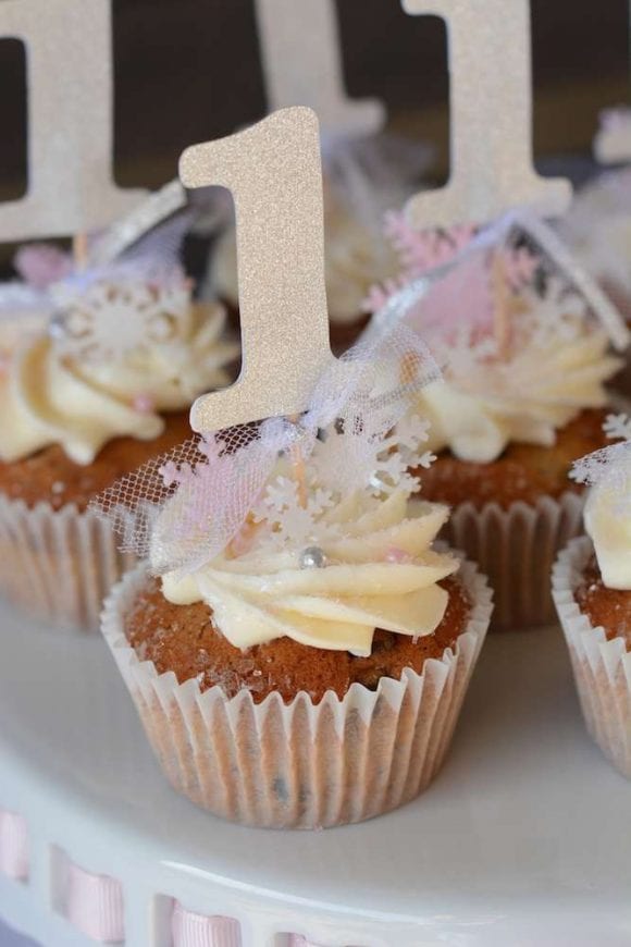 Winter Cupcakes | CatchMyParty.com