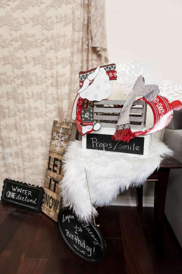 Winter Photo Booth Props | CatchMyParty.com