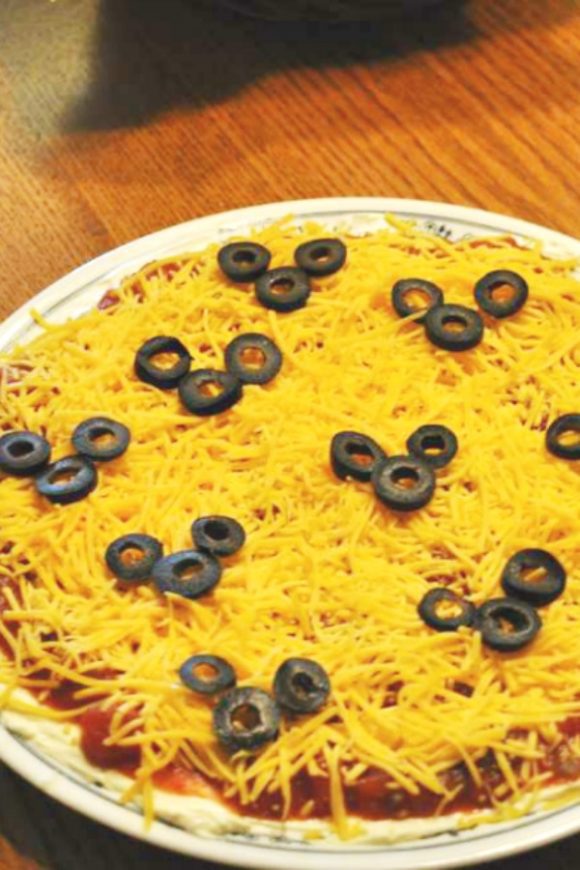 Mickey Mouse Pizza | CatchMyParty.com