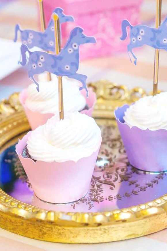 Mary Poppins Cupcakes | CatchMyParty.com