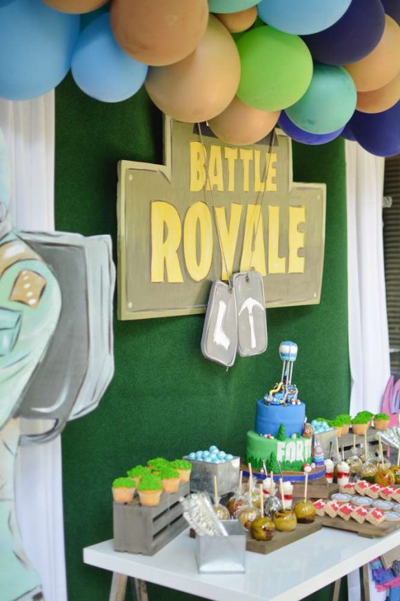 Fortnite Dessert Table | CatchMyParty.com