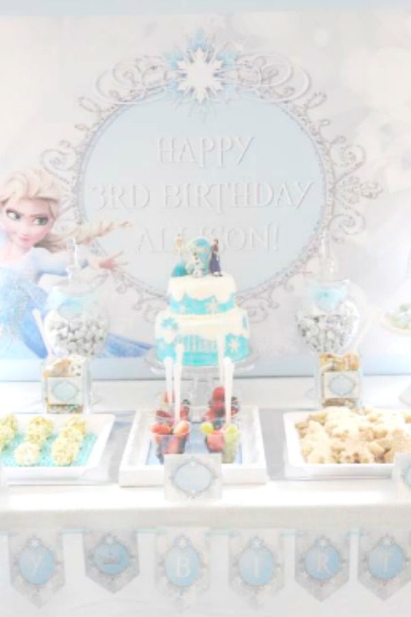 Elsa Frozen Dessert Table 