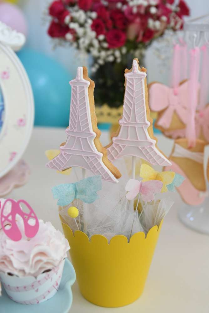 Pretty Pink Effiel Tower sugar coated cookies on sticks