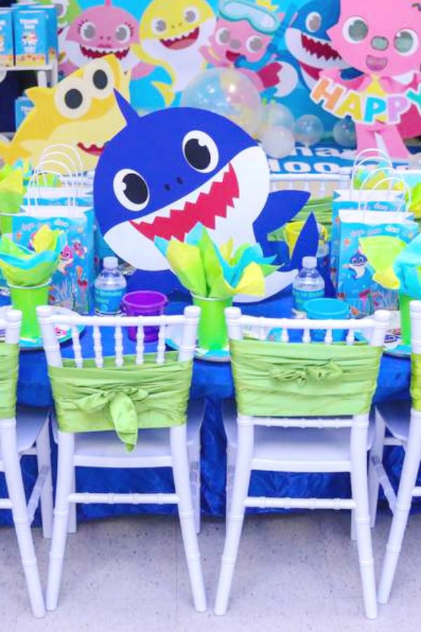 Baby Shark Table Settings