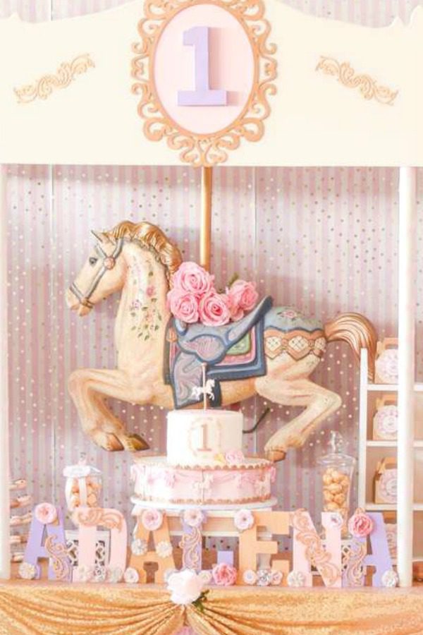 Carousel 1st birthday party | CatchMyParty.com Carousel 1st birthday party