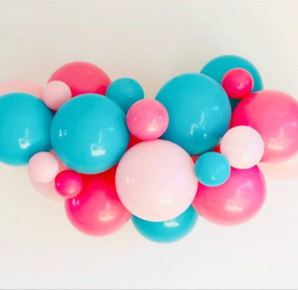 TikTok Balloon Garland